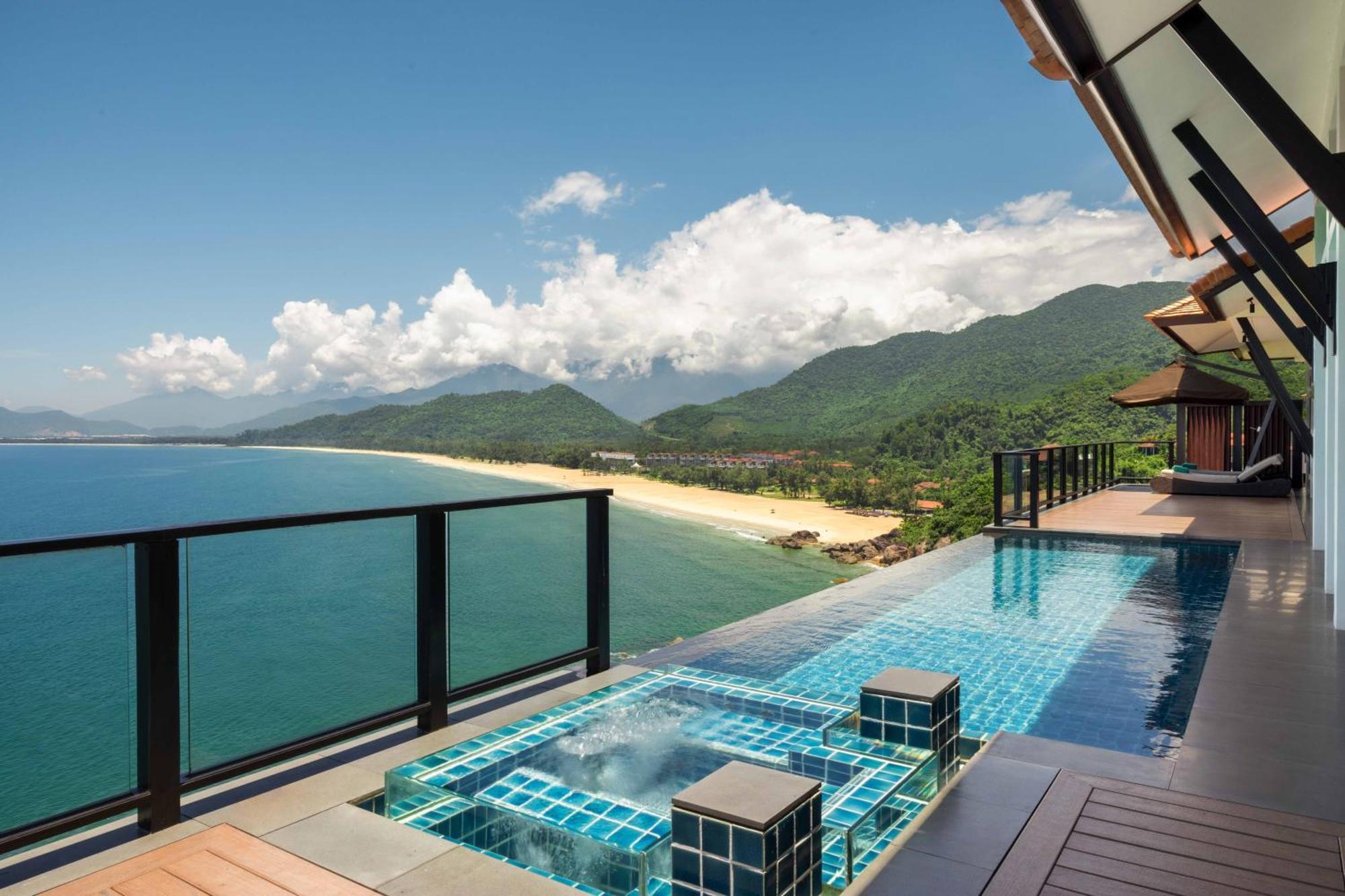 Banyan Tree Lang Co Hotel Exterior photo
