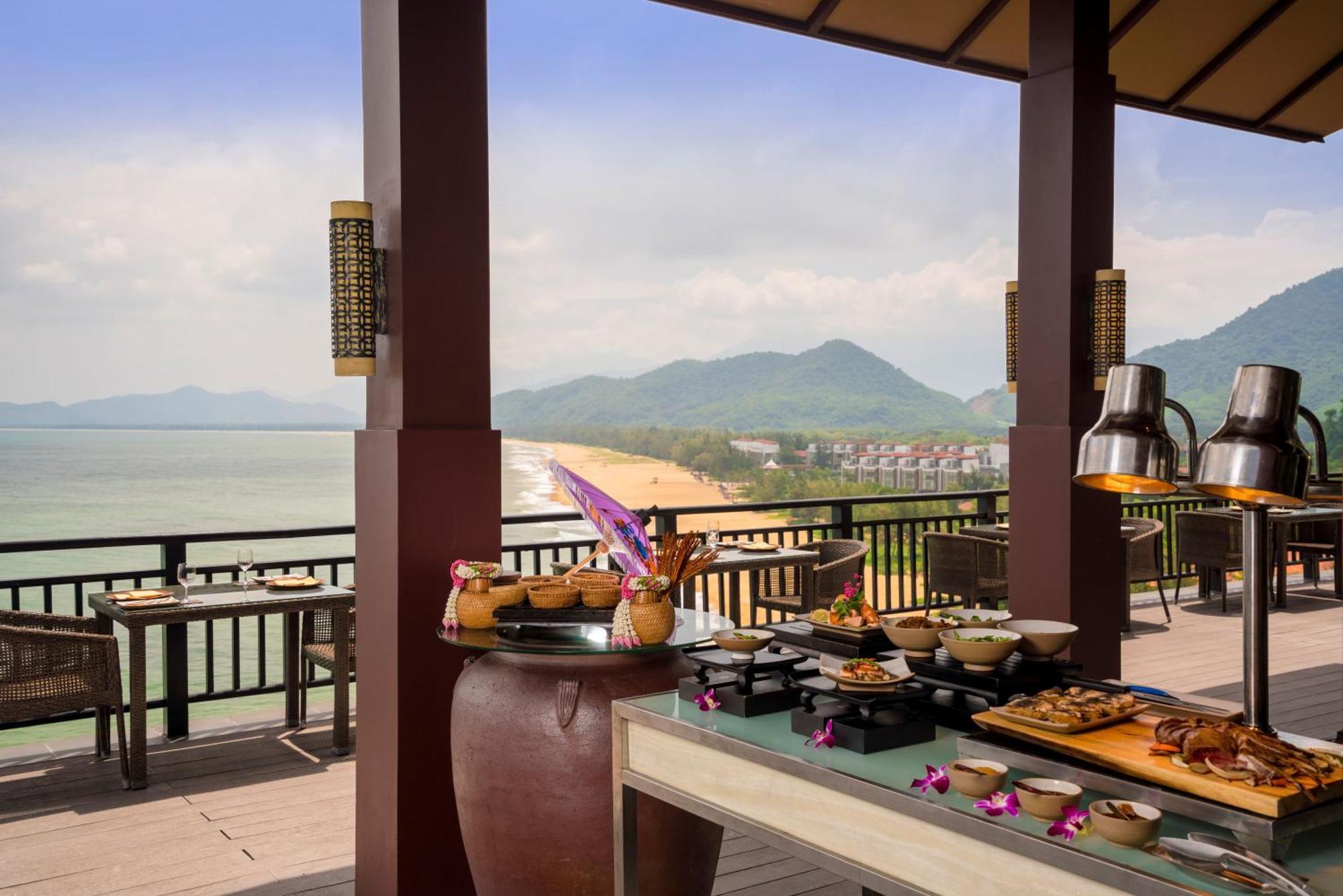 Banyan Tree Lang Co Hotel Exterior photo