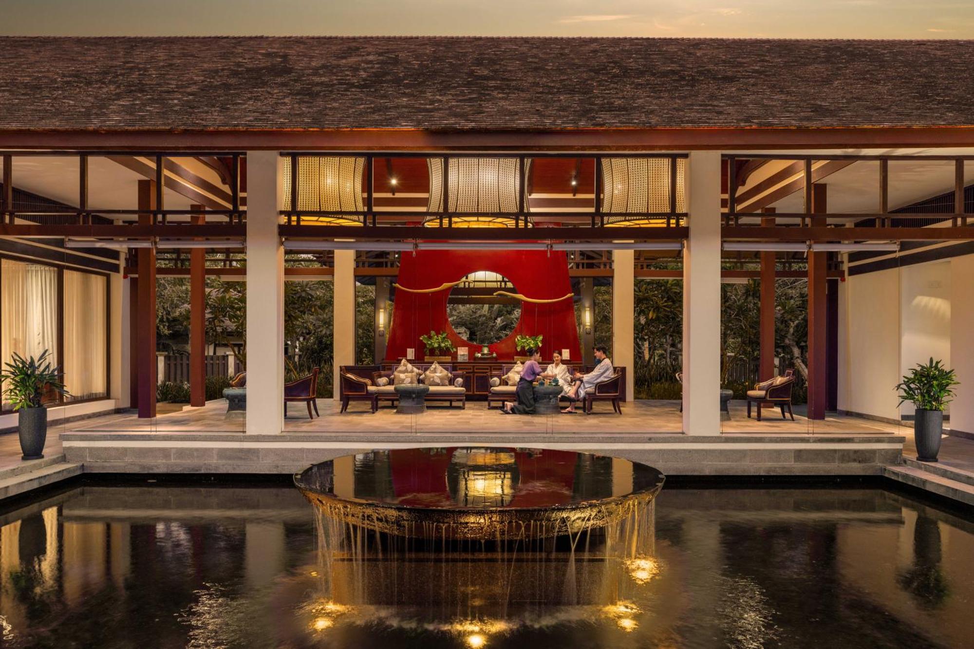 Banyan Tree Lang Co Hotel Exterior photo