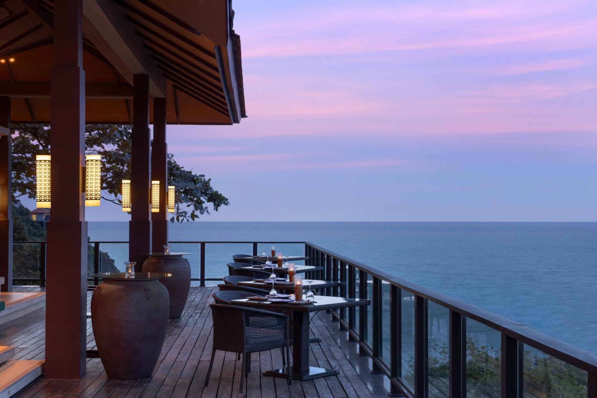 Banyan Tree Lang Co Hotel Exterior photo