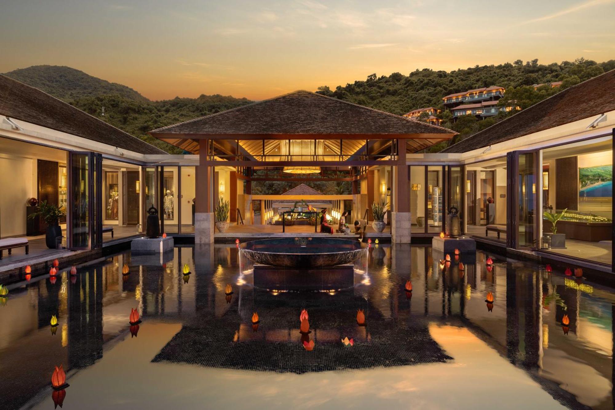 Banyan Tree Lang Co Hotel Exterior photo